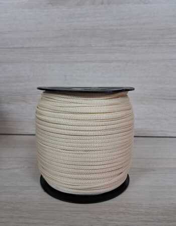 imagem Fio de Poliéster Baunilha 4mm 500g